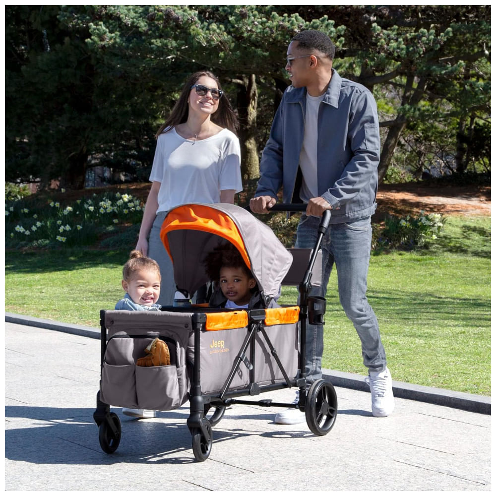 Encontraproduto.com.br - Carrinho de Passeio Vagão Duplo Multifuncional com Capota e Armazenamento, Jeep, Cinza e Laranja